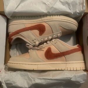 Nike Dunks Low Terry Swoosh